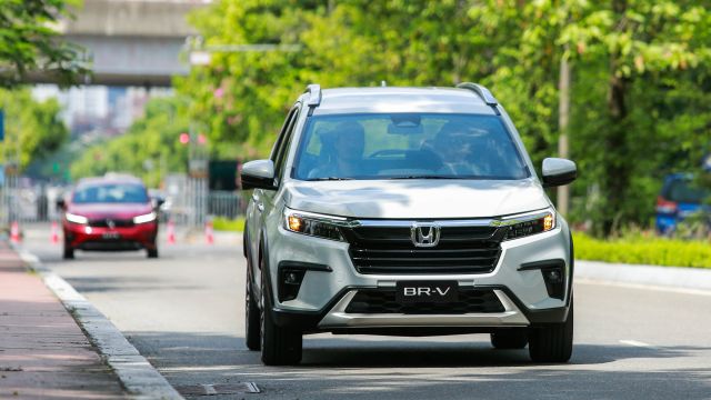 Honda BR-V: giá lăn bánh 10/2023, TSKT, đánh giá chi tiết