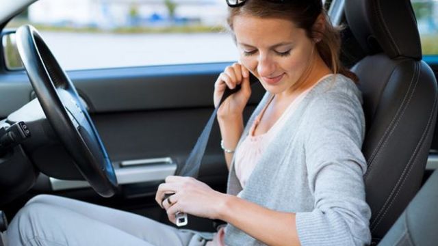Sử Dụng Dây Đai An Toàn Của Xe Ô tô Đúng Cách