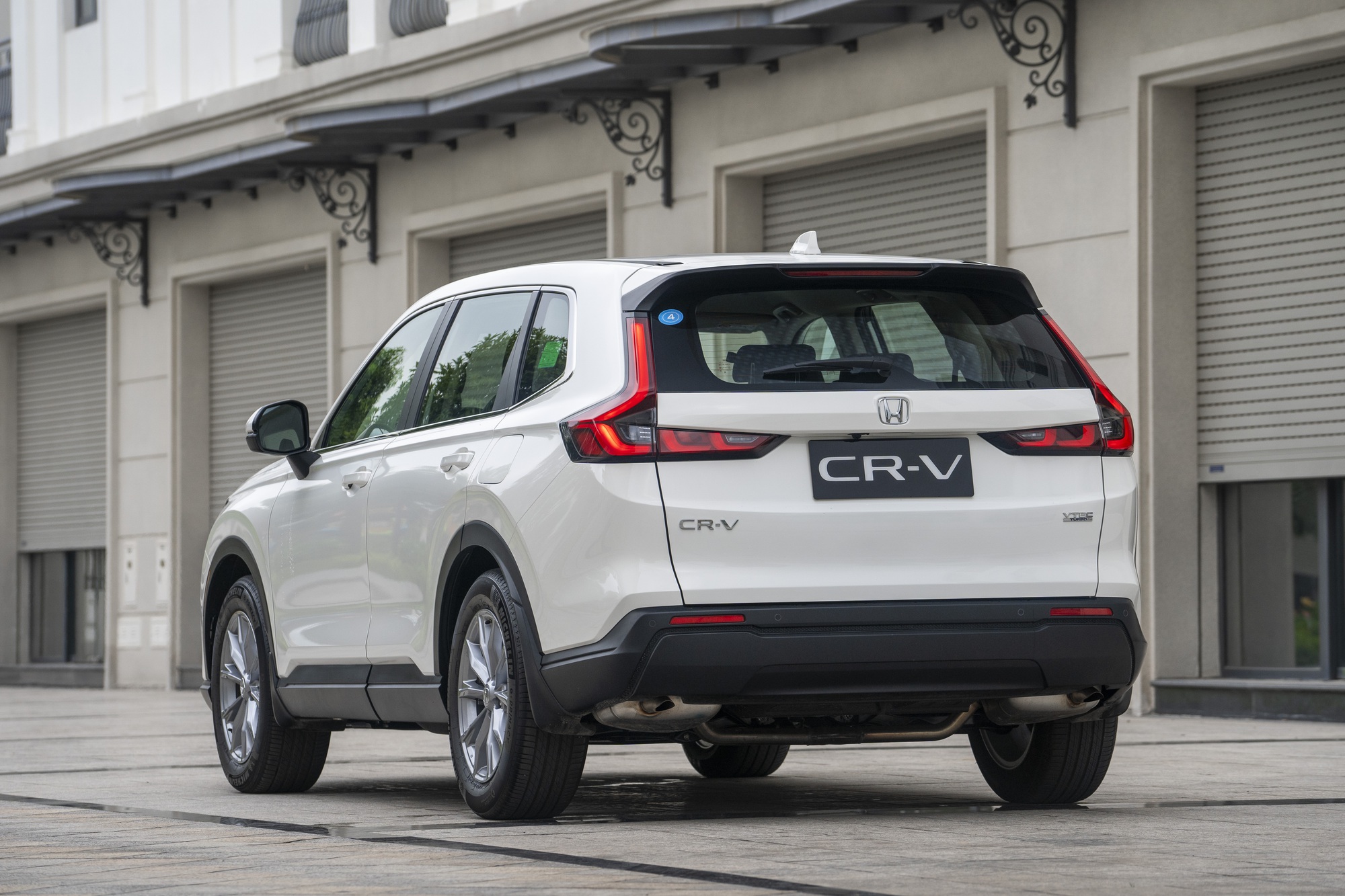 Honda CR-V bản xăng nâng cấp tại Việt Nam: Màn hình lớn, thêm LaneWatch và cảm biến