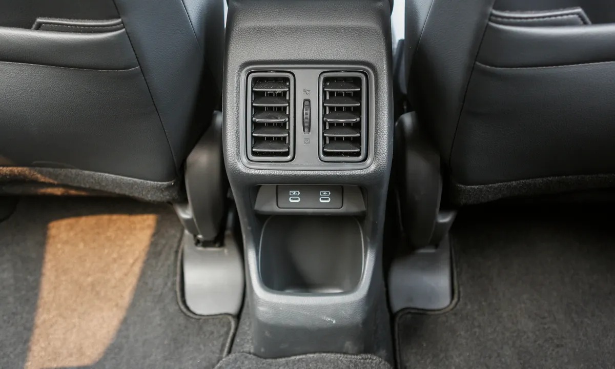 cua-gio-sau-hrv-2025